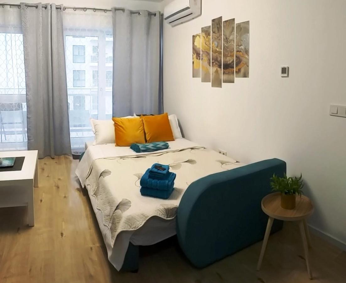 Sunshine - New & Quiet 1Br Apt, Business Area, Close To Airport, Highway A3, Subway Bucharest Exterior photo