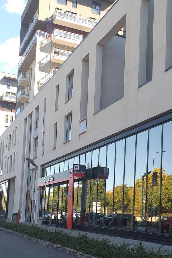 Sunshine - New & Quiet 1Br Apt, Business Area, Close To Airport, Highway A3, Subway Bucharest Exterior photo
